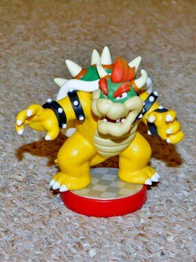 Nintendo Wii U Amiibo Super Mario Bros. Series Bowser Figure Red Base